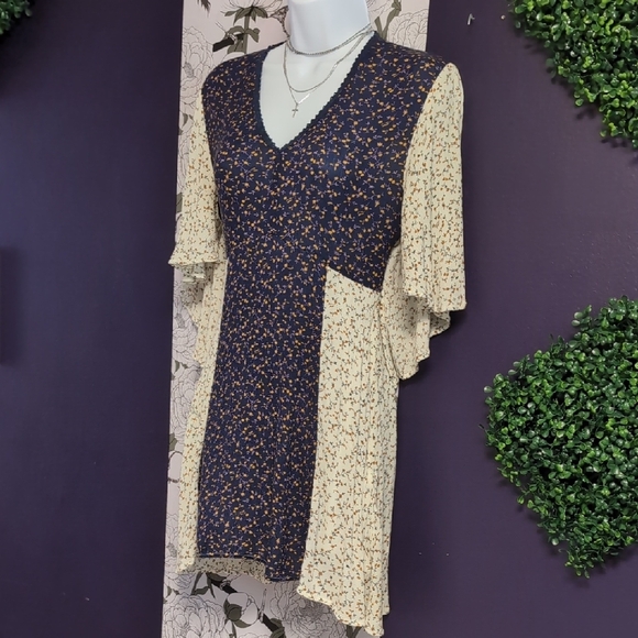 Anama Blue and Cream Patterned Tunic - Picture 3 of 9